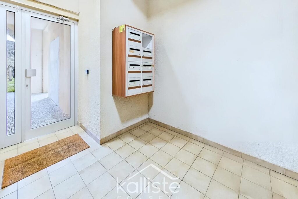 Grand T5 lumineux sur CAURO – 5 pièces – 3 chambres – 89 m²