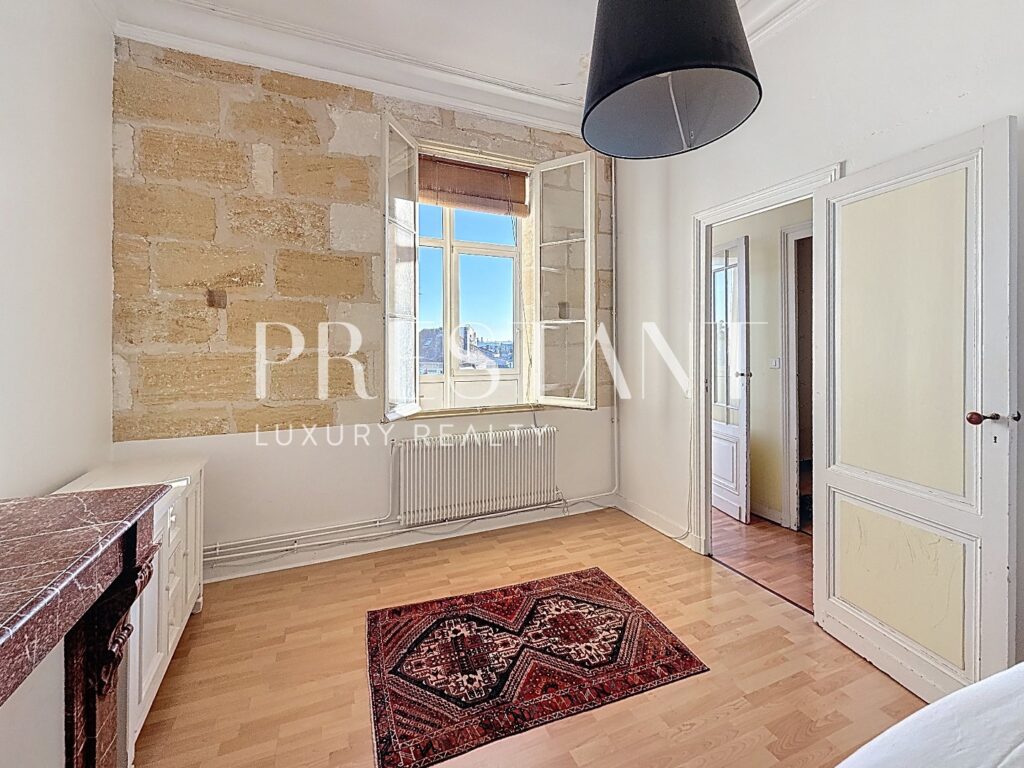 Appartement – 5 pièces – 4 chambres – 106 m²