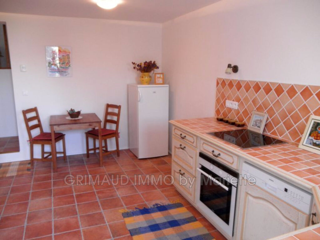 Havre de Paix avec Vue sur le Village  Villa avec Jardin et D – 6 pièces – 3 chambres – 225.00 m²