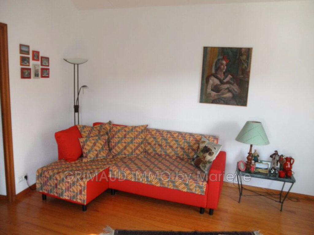 Havre de Paix avec Vue sur le Village  Villa avec Jardin et D – 6 pièces – 3 chambres – 225.00 m²