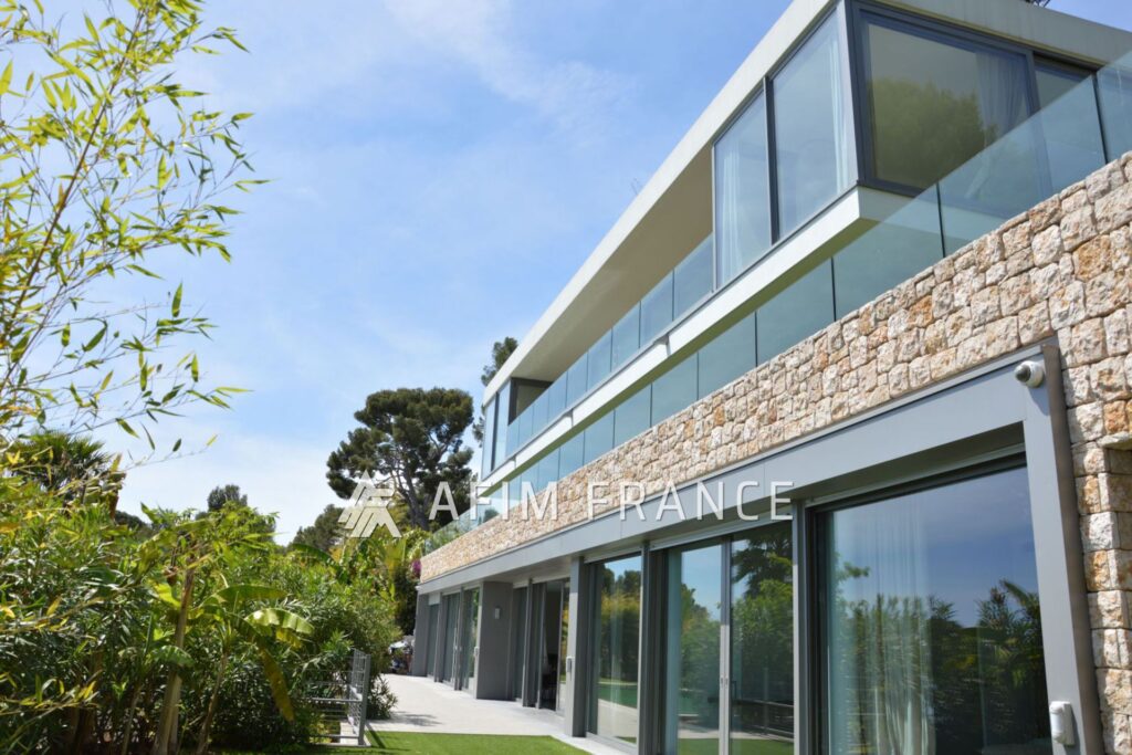 Cap d’Ail, magnifique villa Californienne neuve d’environ 400m – 8 pièces – 5 chambres – 380.00 m²