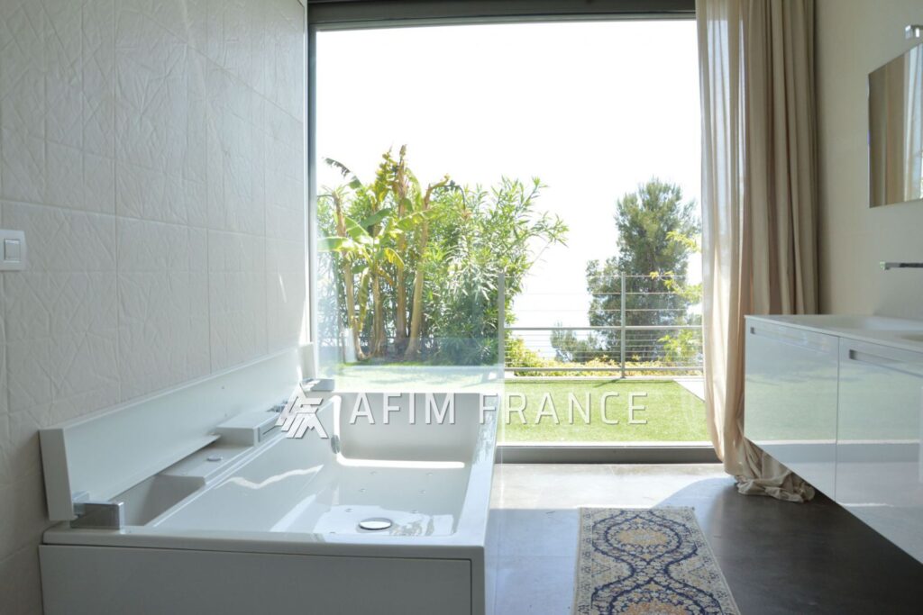 Cap d’Ail, magnifique villa Californienne neuve d’environ 400m – 8 pièces – 5 chambres – 380.00 m²