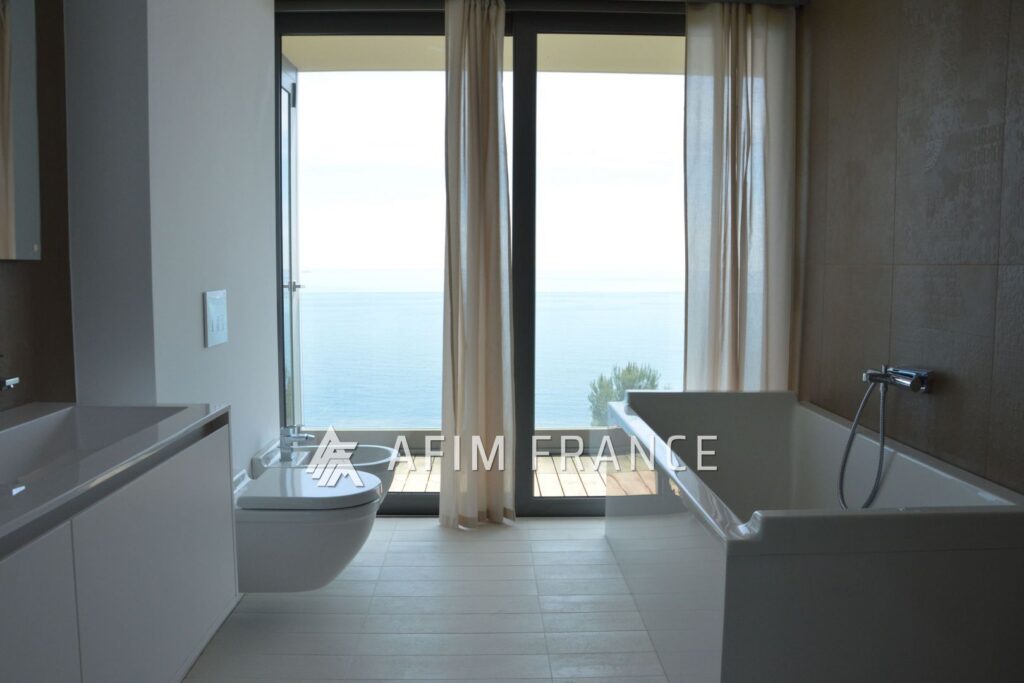 Cap d’Ail, magnifique villa Californienne neuve d’environ 400m – 8 pièces – 5 chambres – 380.00 m²