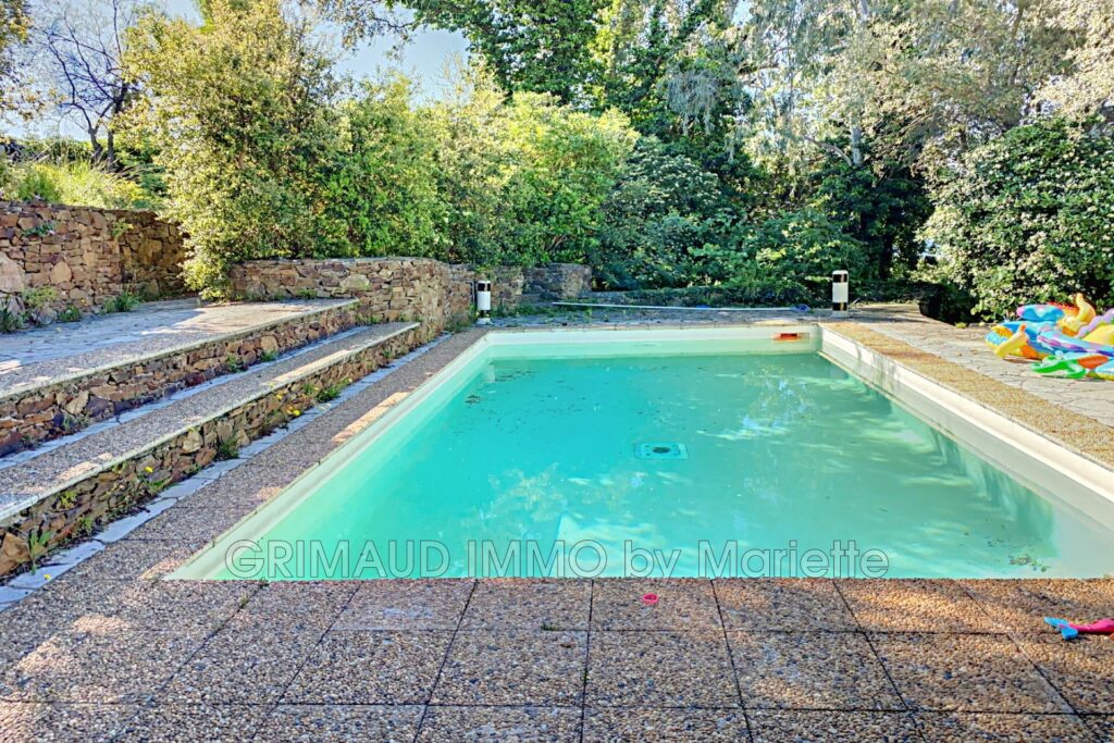 Superbe penthouse 180 m² avec vue imprenable mer – 4 pièces – 3 chambres – 180.00 m²