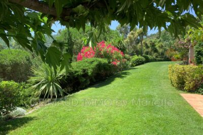 proprieté avec vue mer, grand terrain, au calme – 6 pièces – 5 chambres – 245.00 m²