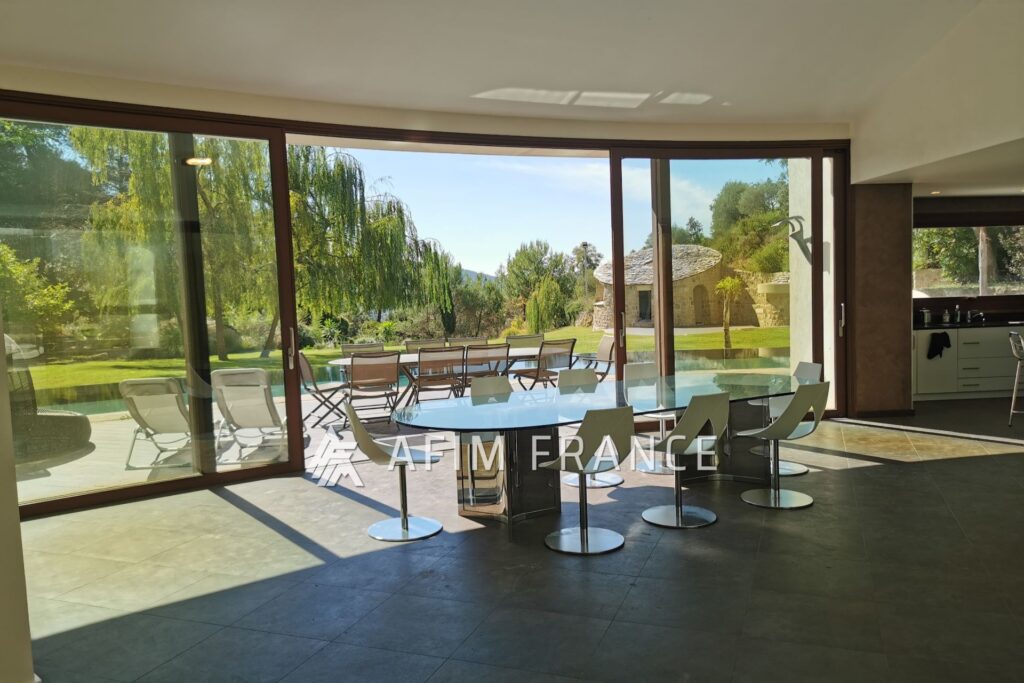 Peille, à 20 minutes de Monaco dans un écrin de verdure au cal – 5 pièces – 4 chambres – 300.00 m²