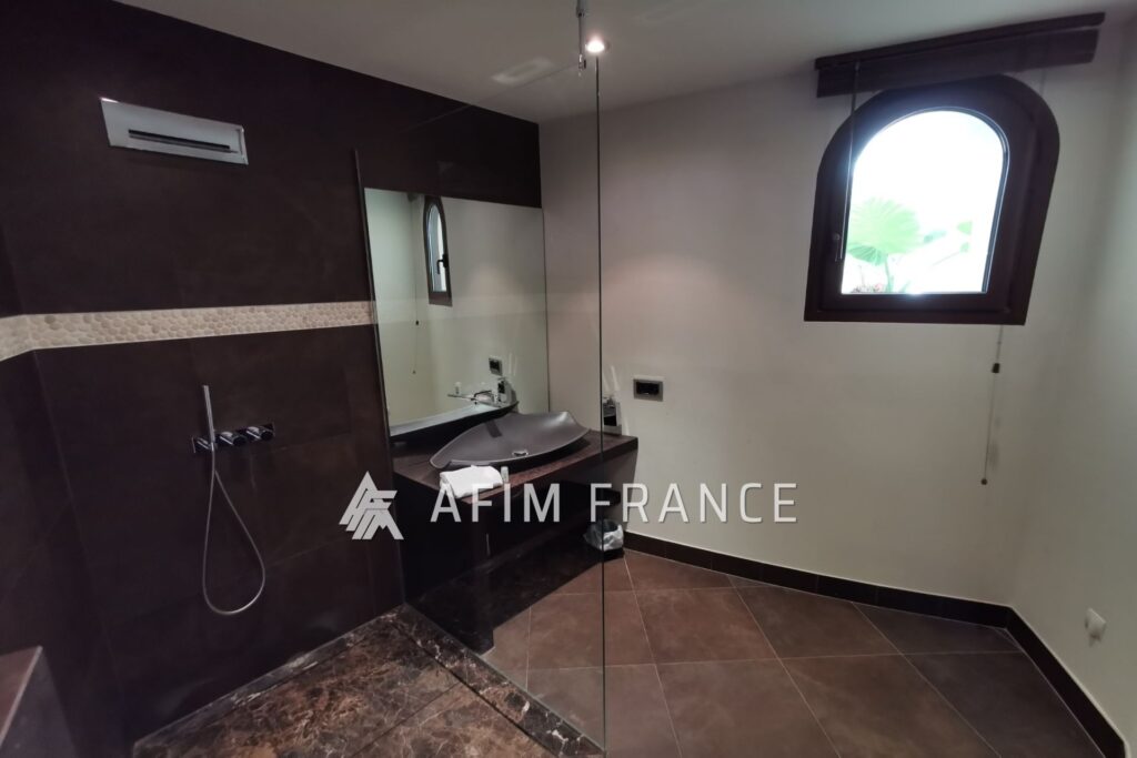 Peille, à 20 minutes de Monaco dans un écrin de verdure au cal – 5 pièces – 4 chambres – 300.00 m²