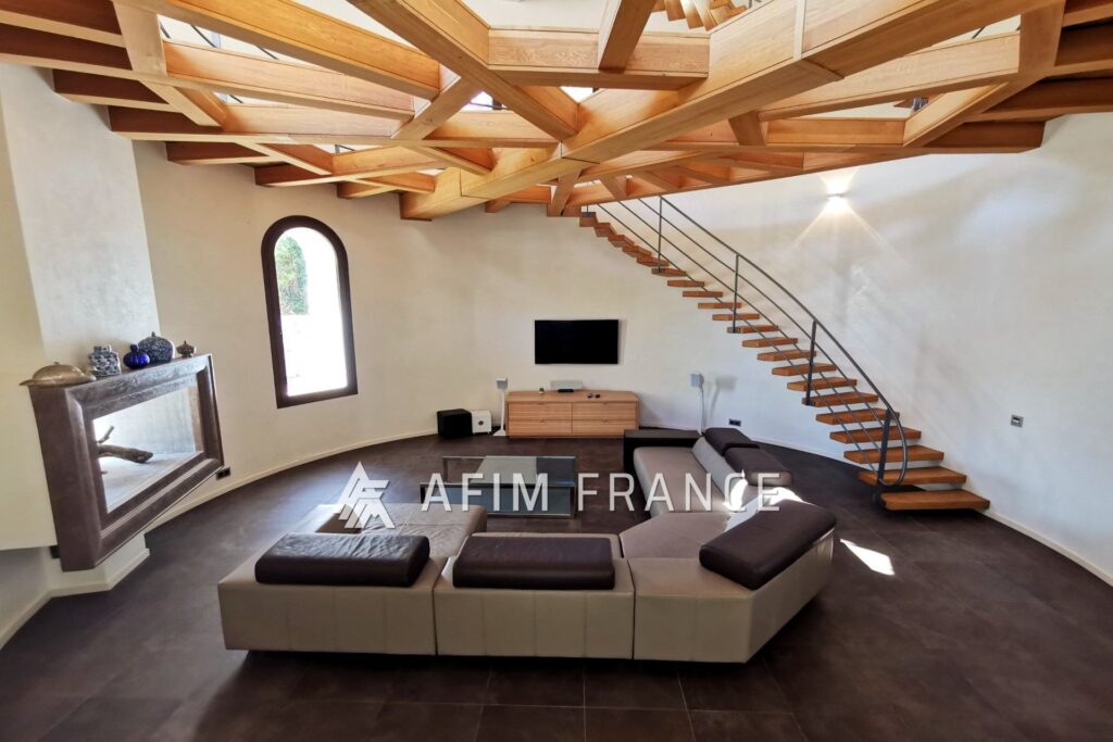 Peille, à 20 minutes de Monaco dans un écrin de verdure au cal – 5 pièces – 4 chambres – 300.00 m²