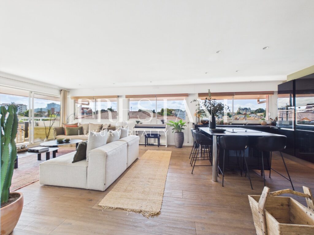 Appartement terrasse – 4 pièces – 3 chambres – 115 m²