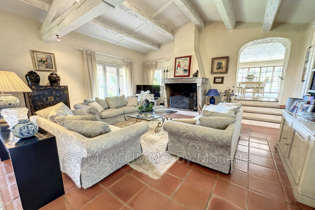 proprieté avec vue mer, grand terrain, au calme – 6 pièces – 5 chambres – 245.00 m²