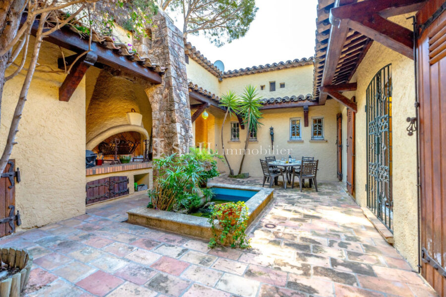 Maison à vendre à Les issambres