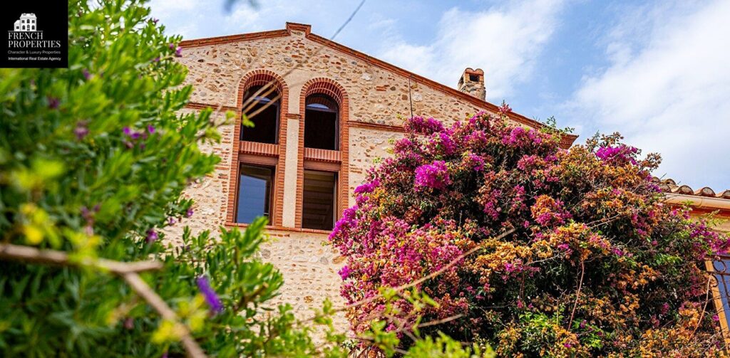 Maison – 8 pièces – 4 chambres – 231 m²