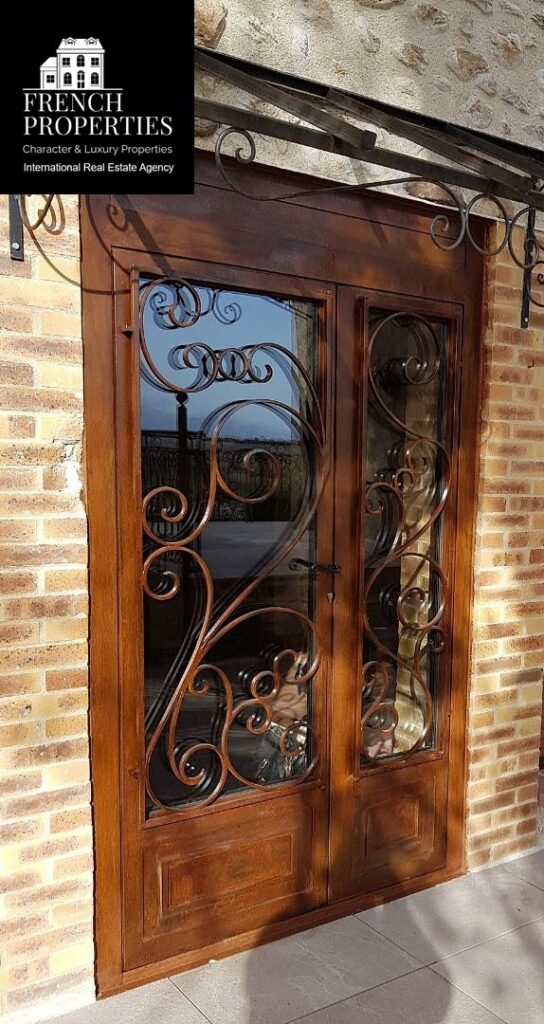 Maison – 8 pièces – 4 chambres – 231 m²