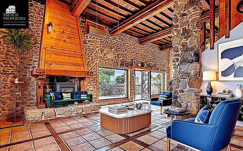 Maison – 8 pièces – 4 chambres – 231 m²