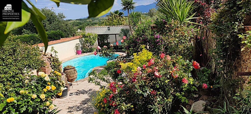 Maison – 8 pièces – 4 chambres – 231 m²