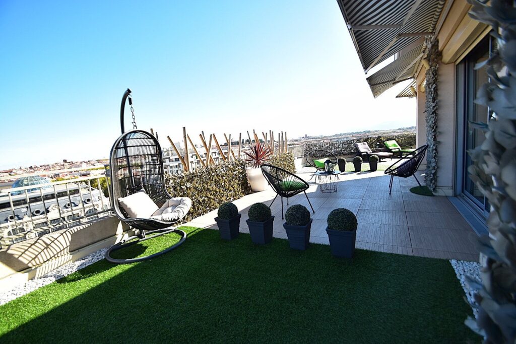 Appartement terrasse – 4 pièces – 2 chambres – 138 m²