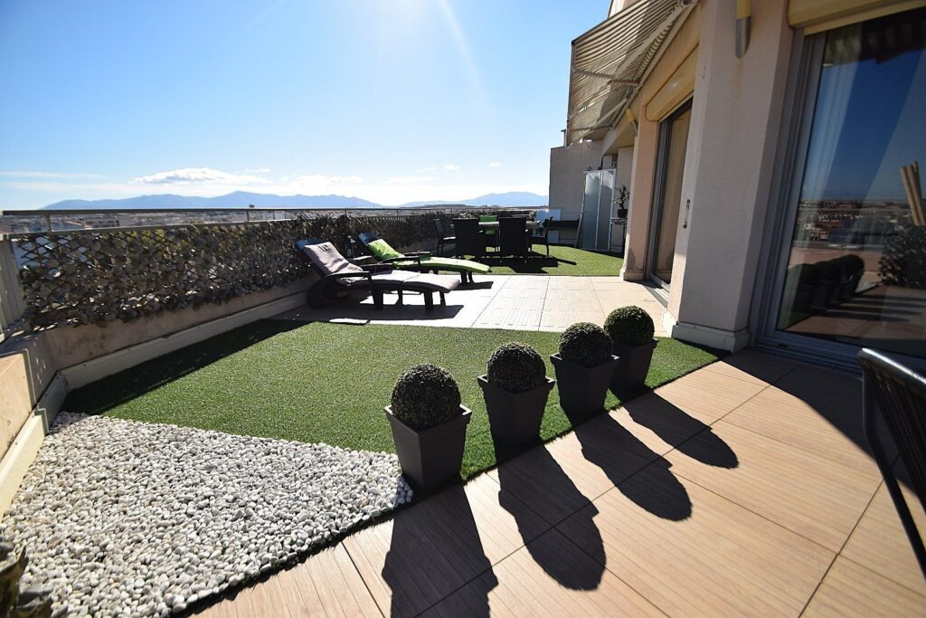 Appartement terrasse – 4 pièces – 2 chambres – 138 m²