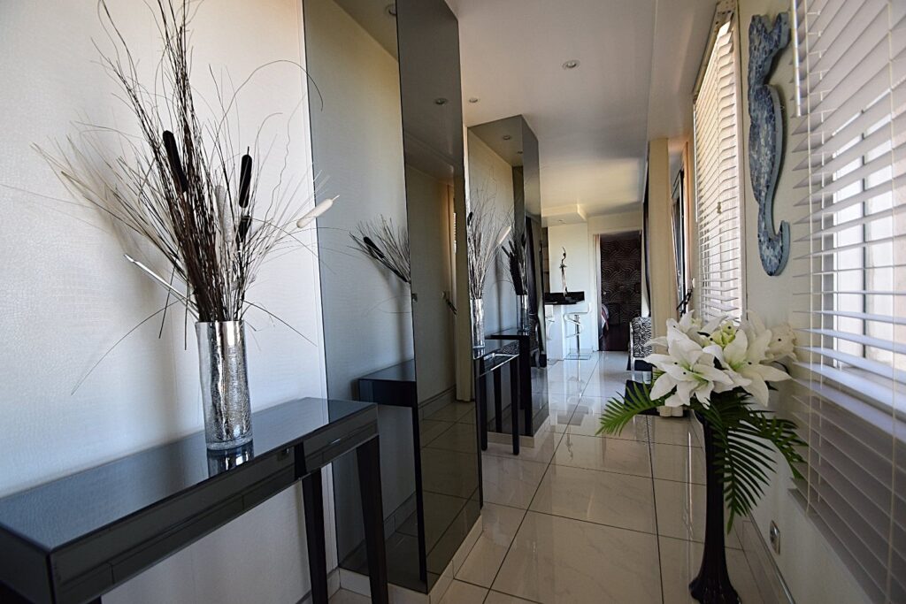 Appartement terrasse – 4 pièces – 2 chambres – 138 m²