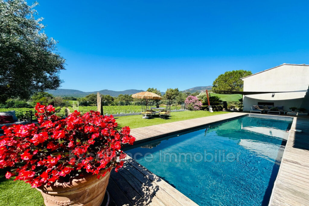 vente villa 6 Pièce(s) – 6 pièces – 3 chambres – 155.00 m²