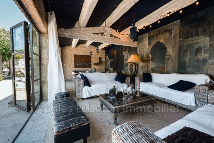 Maison à louer à Eygalières