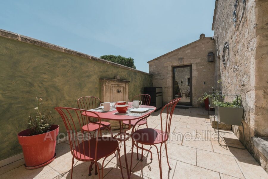 Maison à louer à Eygalières