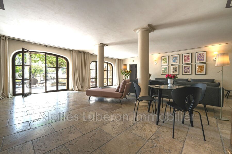 Maison à louer à Eygalières