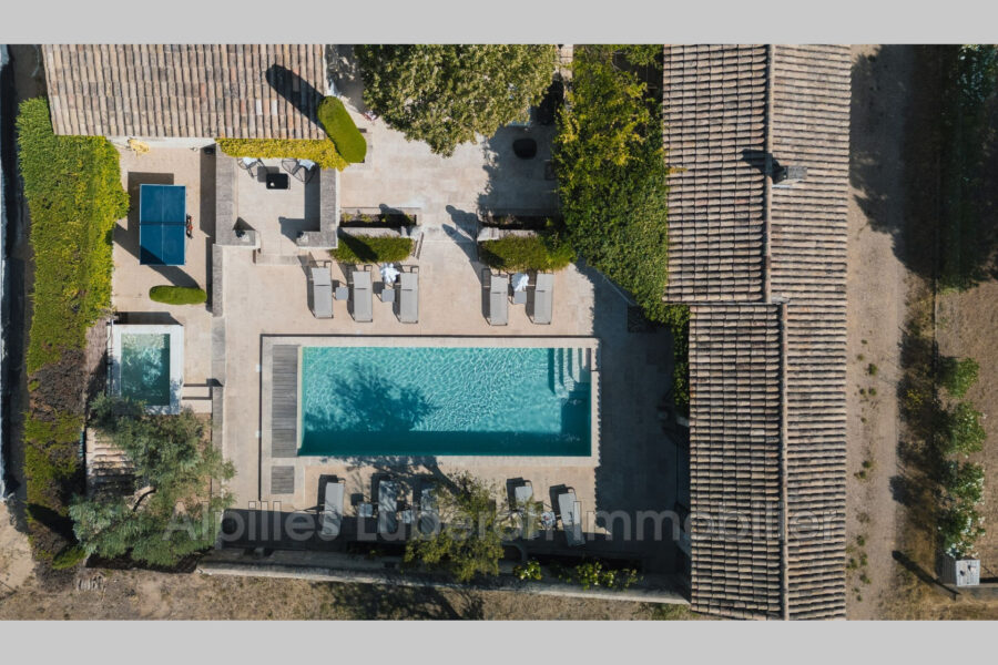 Maison à louer à Eygalières