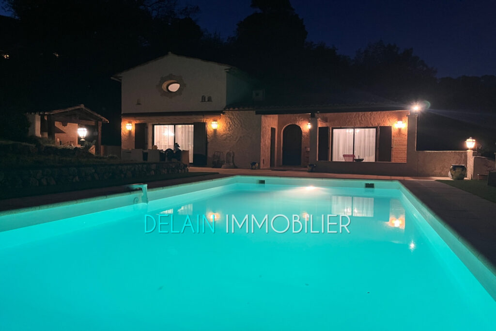 Gattières – Au calme absolu – Maison de 150m² de plain-pied –  – 4 pièces – 3 chambres – 149.00 m²