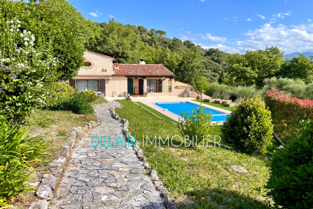 Gattières – Au calme absolu – Maison de 150m² de plain-pied –  – 4 pièces – 3 chambres – 149.00 m²