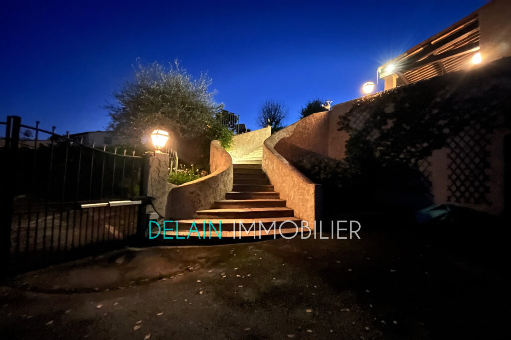 Gattières – Au calme absolu – Maison de 150m² de plain-pied –  – 4 pièces – 3 chambres – 149.00 m²