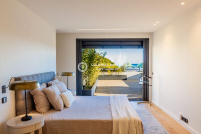 Sainte-Maxime La Nartelle. A pied de la plage, villa contempor – 6 pièces – 4 chambres – 300.00 m²