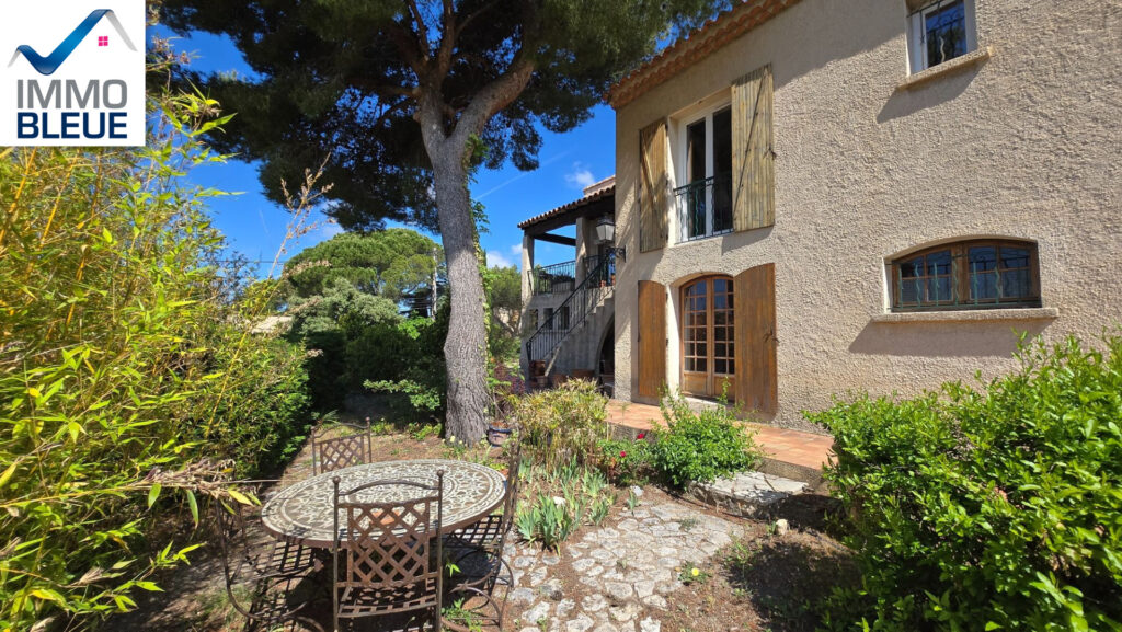 vente villa 9 Pièce(s) – 9 pièces – 6 chambres – 186.00 m²