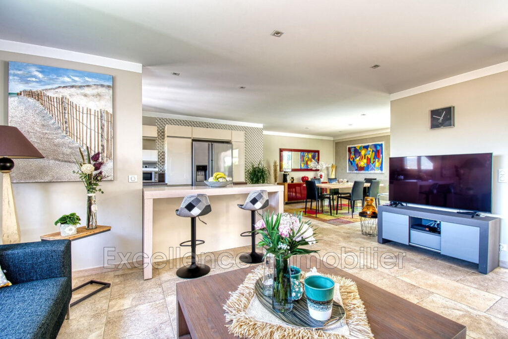 vente villa 7 Pièce(s) – 7 pièces – 5 chambres – 160.00 m²