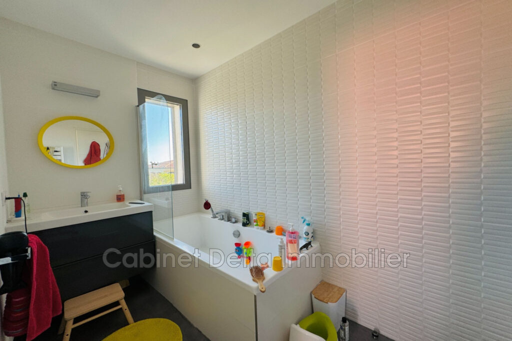 CENTRE VILLE  – 4 pièces – 3 chambres – 85.00 m²