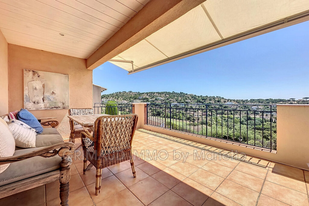 Beau T5 de 106 m² avec terrasse de 16 m² et garage – 5 pièces – 4 chambres – 106.00 m²