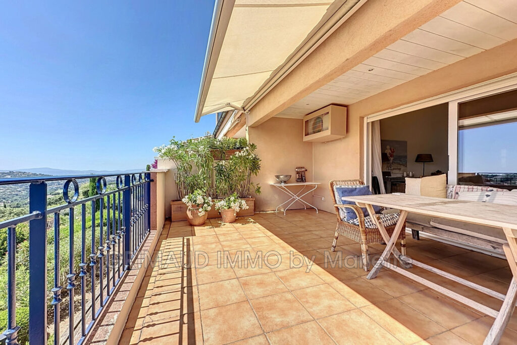 Beau T5 de 106 m² avec terrasse de 16 m² et garage – 5 pièces – 4 chambres – 106.00 m²