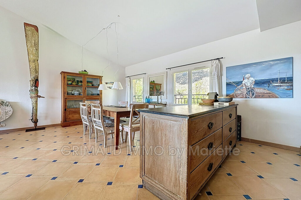 Beau T5 de 106 m² avec terrasse de 16 m² et garage – 5 pièces – 4 chambres – 106.00 m²