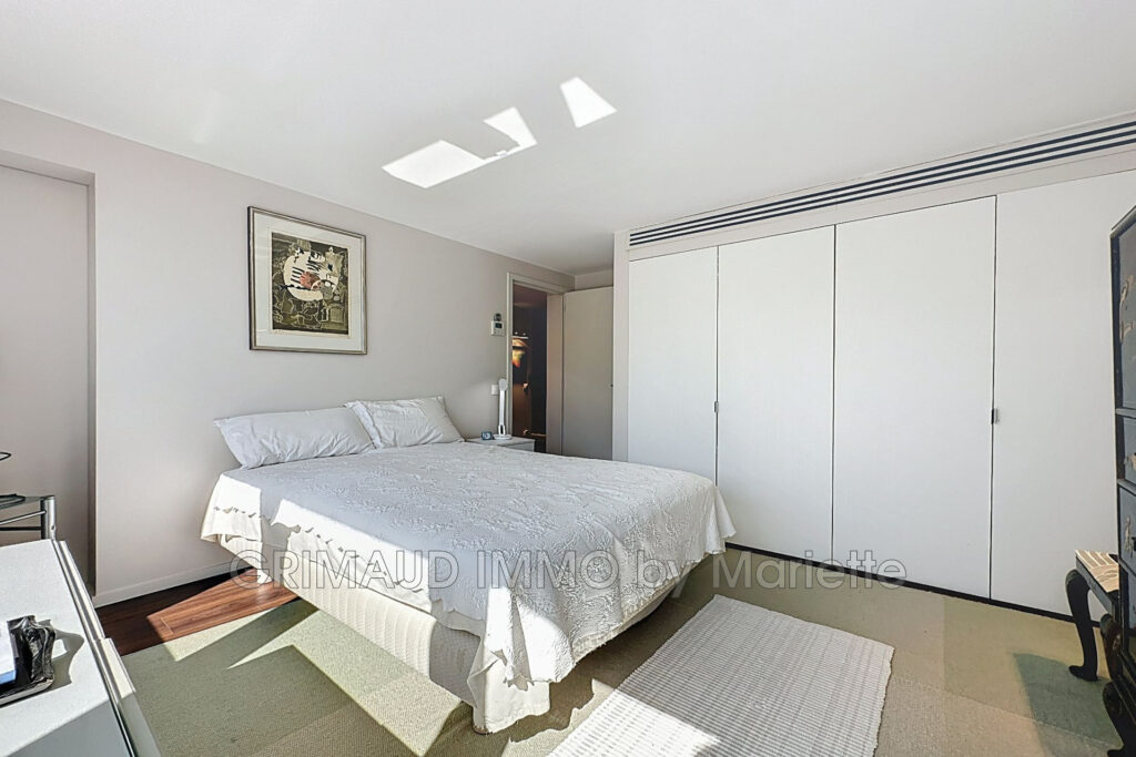 Bel appartement 3 chambres avec terrasse ensoleillée et ascens – 4 pièces – 3 chambres – 94.60 m²