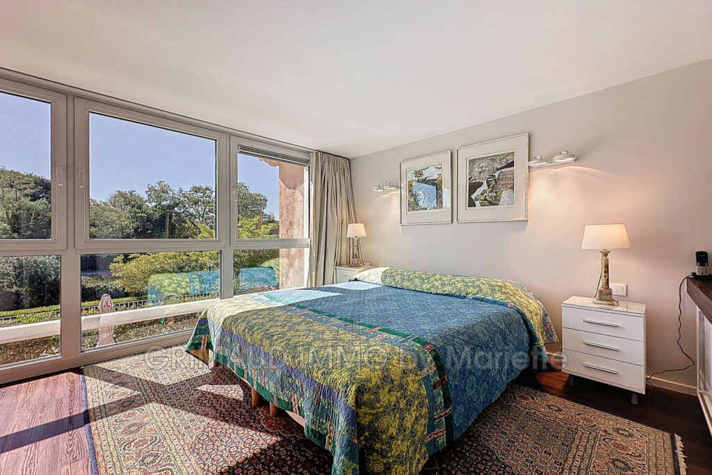 Bel appartement 3 chambres avec terrasse ensoleillée et ascens – 4 pièces – 3 chambres – 94.60 m²