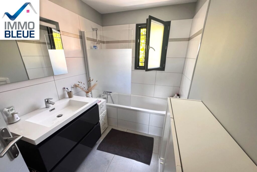 vente maison 3 Pièce(s) – 3 pièces – 2 chambres – 66.00 m²