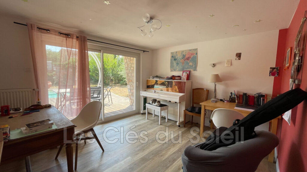 vente  6 Pièce(s) – 6 pièces – 4 chambres – 145.00 m²