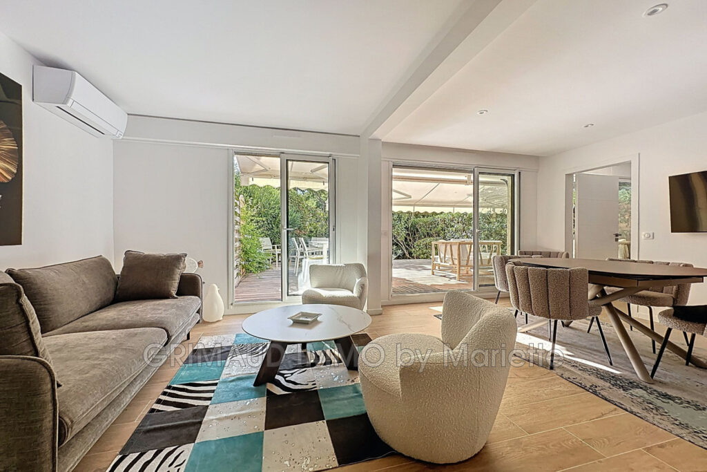 À 5 min de la place des Lices  Appartement avec jardin T4 – 4 pièces – 2 chambres – 80.33 m²