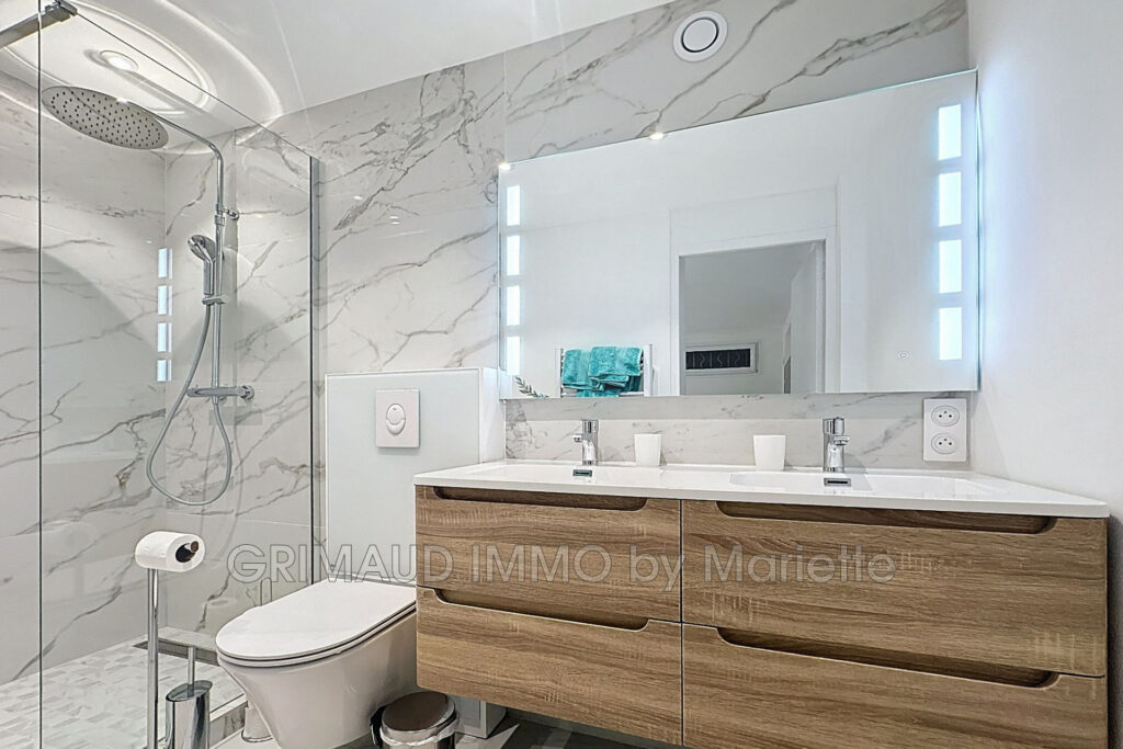 À 5 min de la place des Lices  Appartement avec jardin T4 – 4 pièces – 2 chambres – 80.33 m²