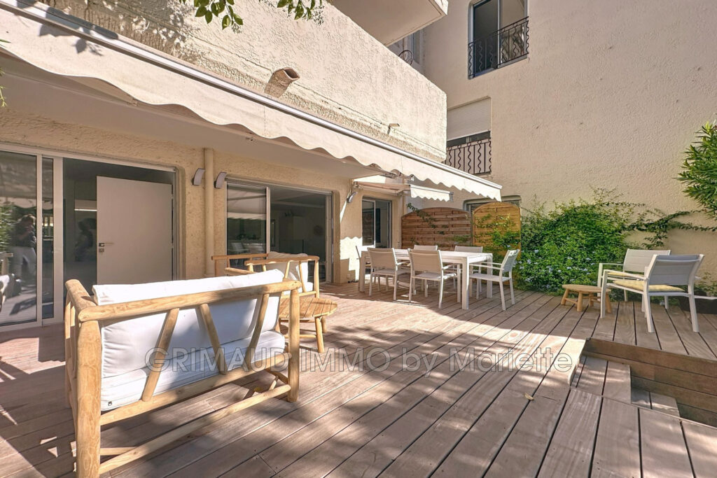 À 5 min de la place des Lices  Appartement avec jardin T4 – 4 pièces – 2 chambres – 80.33 m²