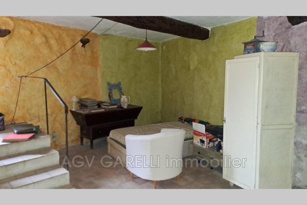 vente maison de village 3 Pièce(s) – 3 pièces – 1 chambre – 85.00 m²