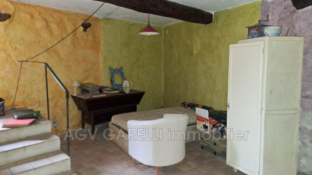 vente maison de village 3 Pièce(s) – 3 pièces – 1 chambre – 85.00 m²