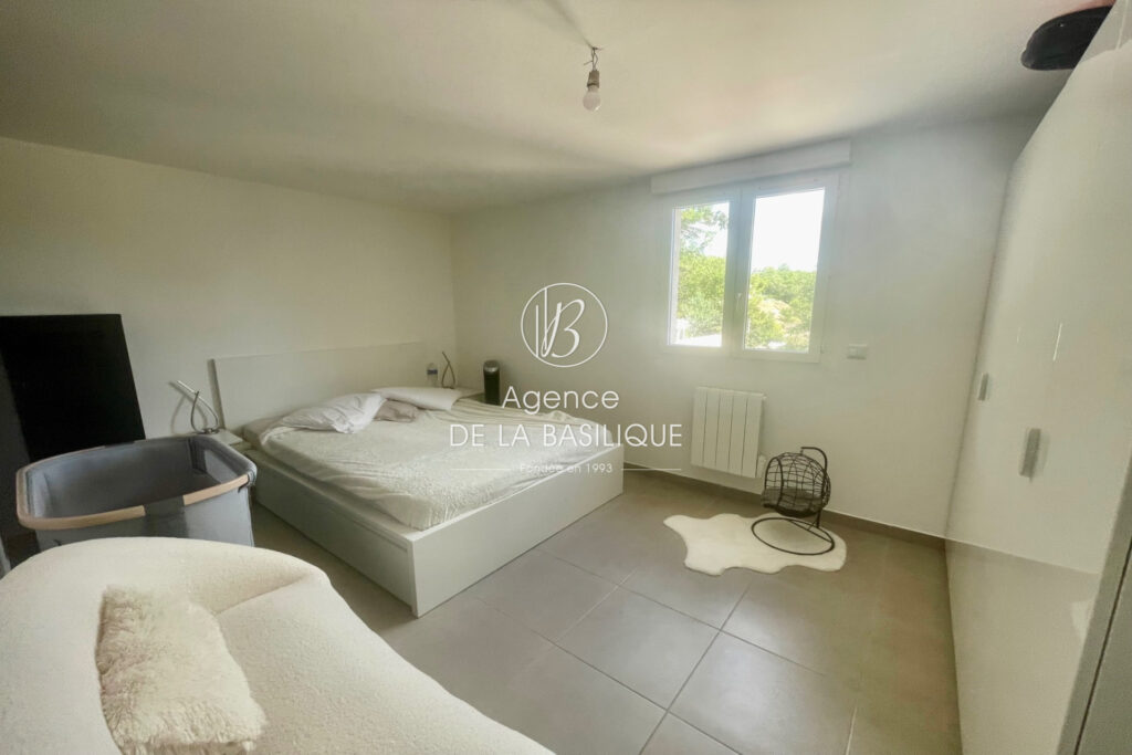 vente maison 4 Pièce(s) – 4 pièces – 7 chambres – 296.00 m²