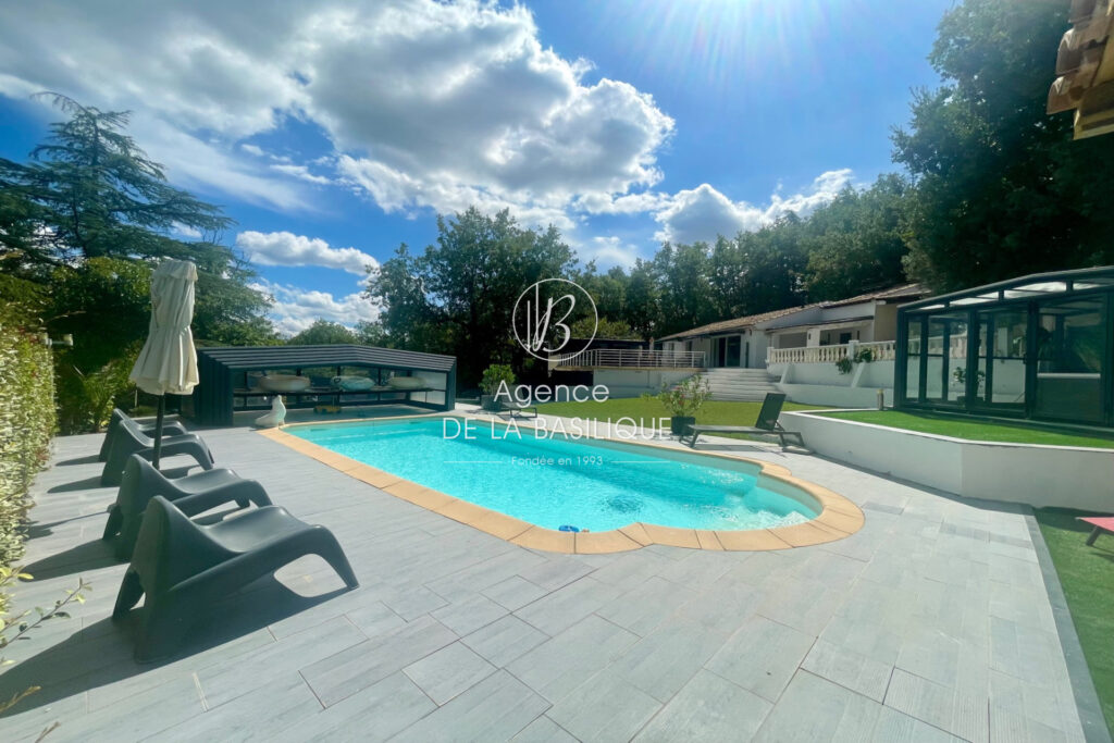 vente maison 4 Pièce(s) – 4 pièces – 7 chambres – 296.00 m²