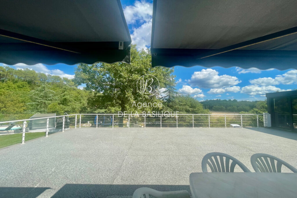 vente maison 4 Pièce(s) – 4 pièces – 7 chambres – 296.00 m²