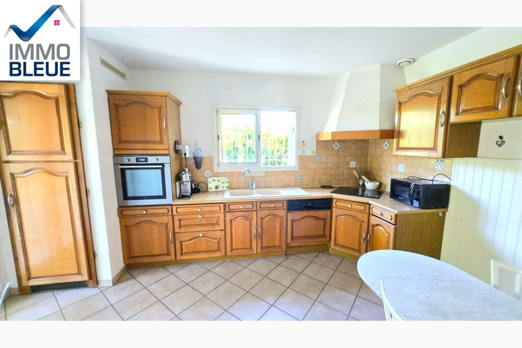 vente maison – NR pièces – 2 chambres – 93.00 m²